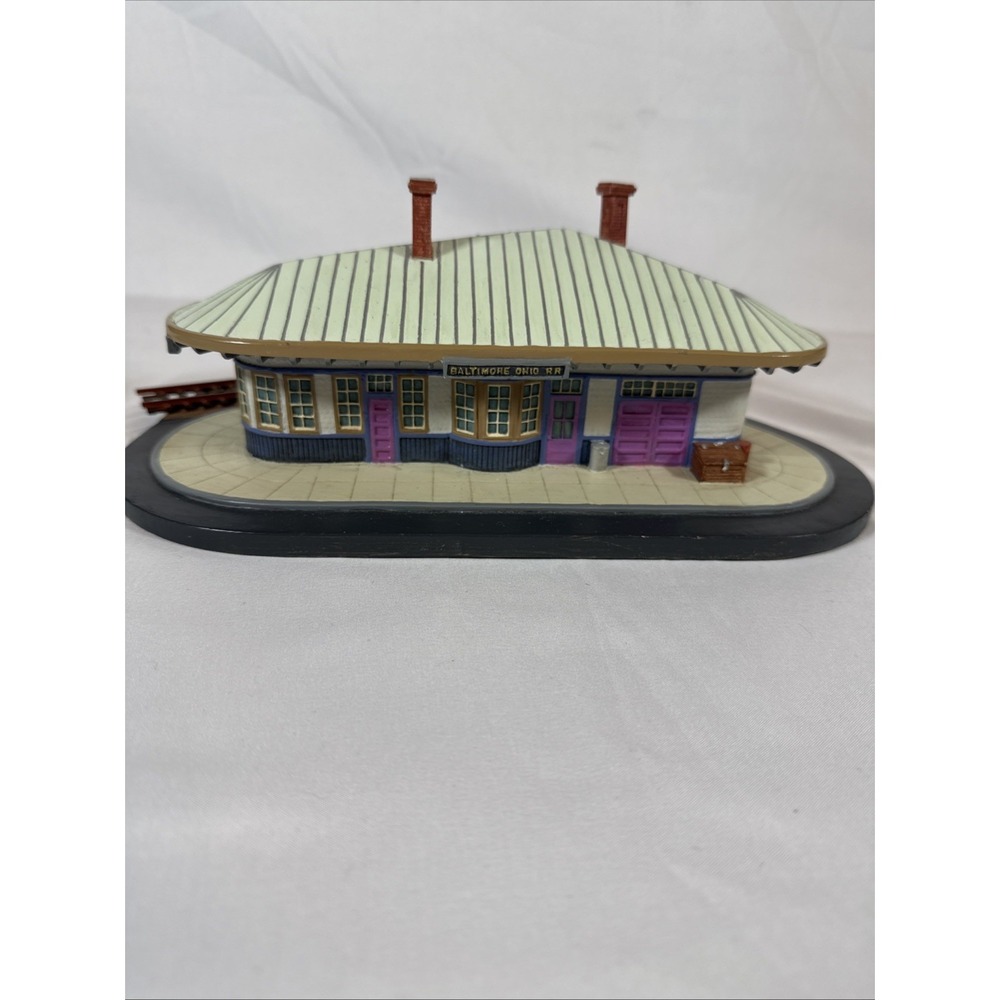 Baltimore & Ohio RR New Albany Train Station Figurine 1994 GT Notions Lefton